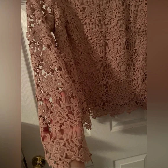 Woman’s pink sheer blouse - Size M - Picture 2 of 8